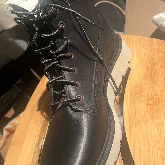 Timberland-NWT
Kenniston 6in Lace-Up Boot - Women's - Picture 9 of 11